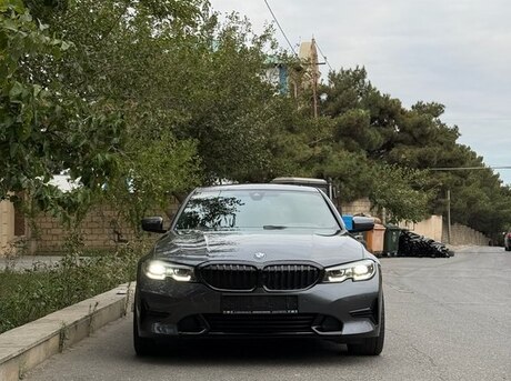BMW 330 2019