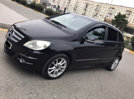 Mercedes B 180 2010