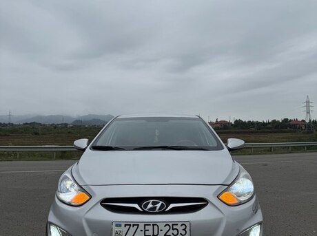 Hyundai Accent 2011