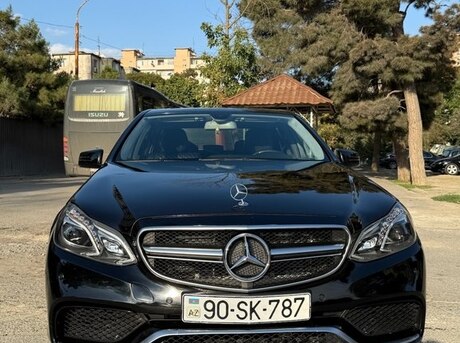 Mercedes E 350 4MATIC 2010