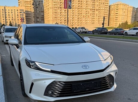 Toyota Camry 2024