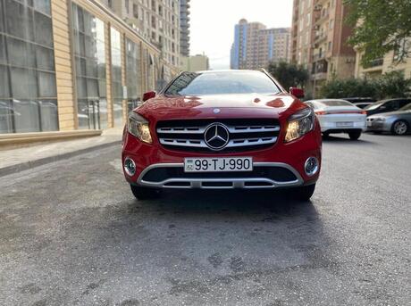Mercedes GLA 250 4MATIC 2017