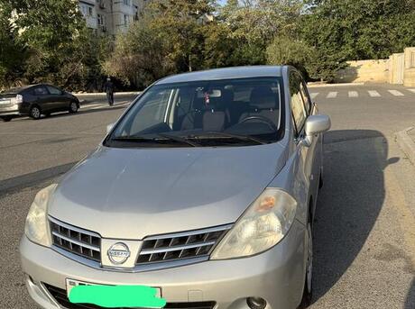 Nissan Tiida 2011