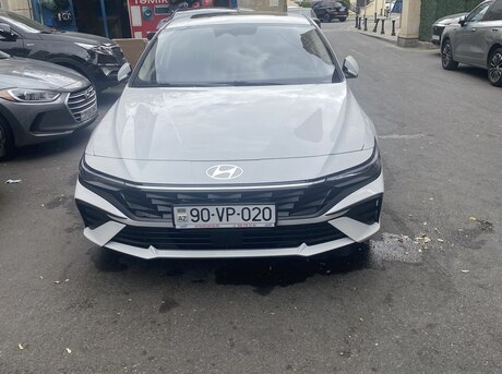 Hyundai Elantra 2024