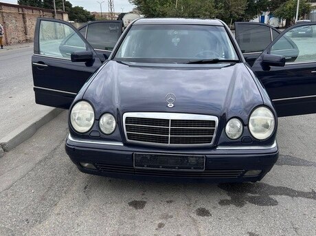 Mercedes E 240 1999