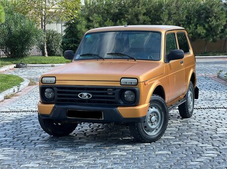 LADA (VAZ) Niva 2015