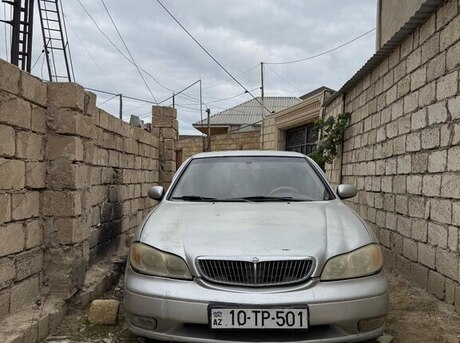 Nissan Maxima 2000