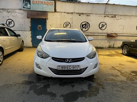 Hyundai Elantra 2012
