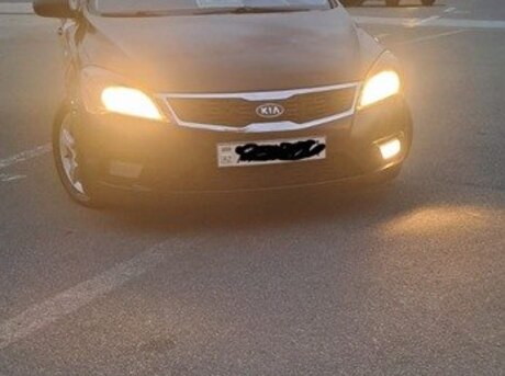 Kia  2011