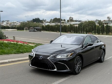 Lexus ES 300h 2022