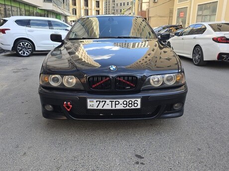 BMW 523
