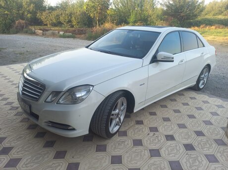 Mercedes E 200 2011