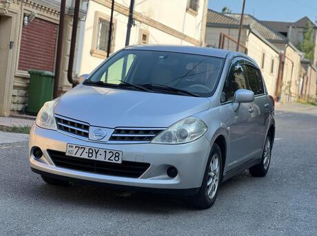 Nissan Tiida 2011