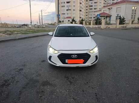 Hyundai Elantra 2018
