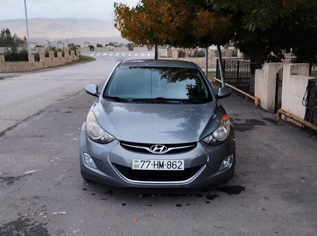 Hyundai Elantra 2012