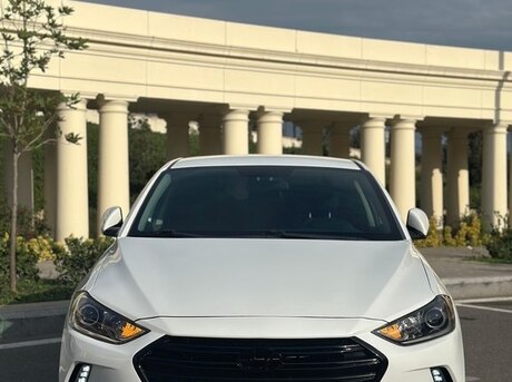 Hyundai Elantra 2017
