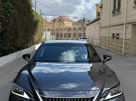 Lexus ES 300h 2023