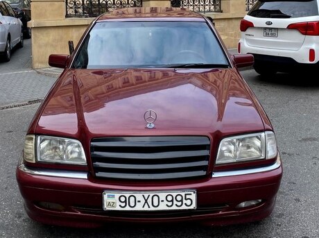 Mercedes C 240