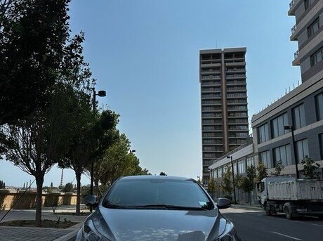 Hyundai Elantra 2015