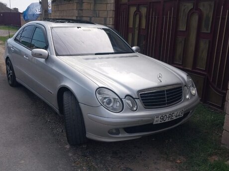Mercedes E 220 2003