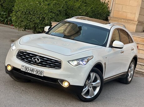 Infiniti FX35 2010
