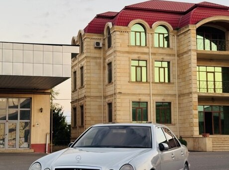 Mercedes E 320 2001