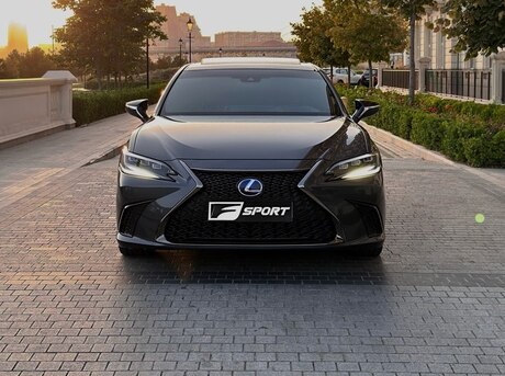 Lexus ES 300h 2022