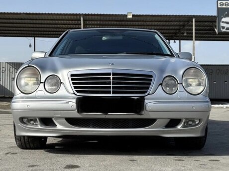 Mercedes E 280