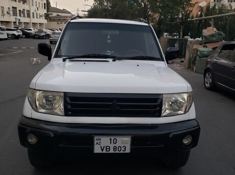 Mitsubishi Pajero io 1998