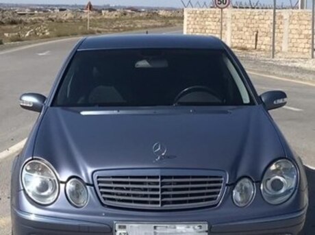 Mercedes E 220