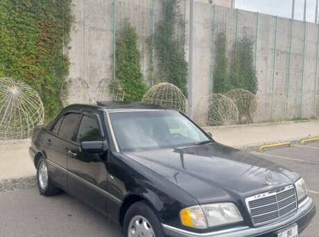 Mercedes C 230