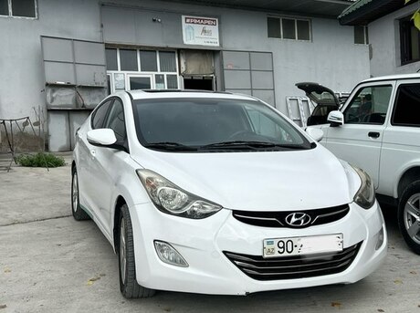 Hyundai Elantra 2012
