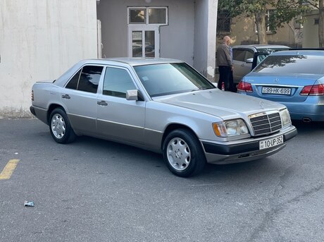 Mercedes E 220 1993