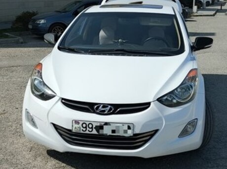 Hyundai Elantra 2012
