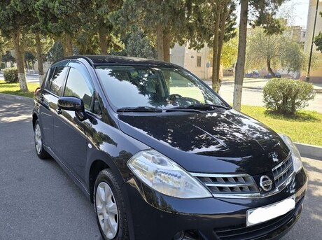 Nissan Tiida 2012