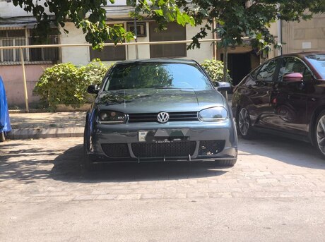Volkswagen Golf 2000