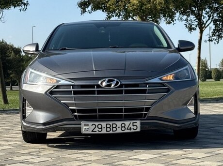Hyundai Elantra 2019