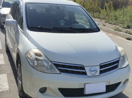 Nissan Tiida 2010