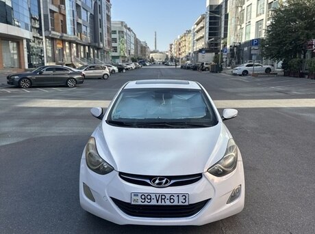 Hyundai Elantra 2011