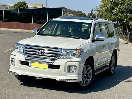 Toyota Land Cruiser 2011