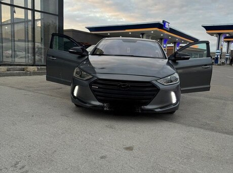 Hyundai Elantra 2016