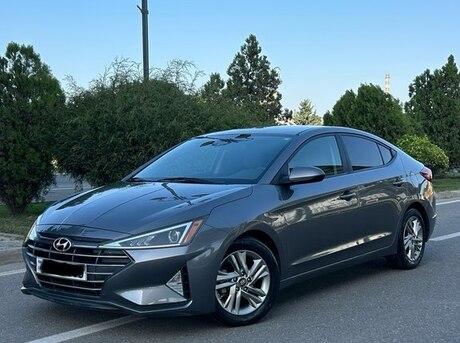Hyundai Elantra 2019