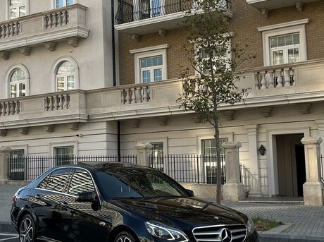 Mercedes E 220