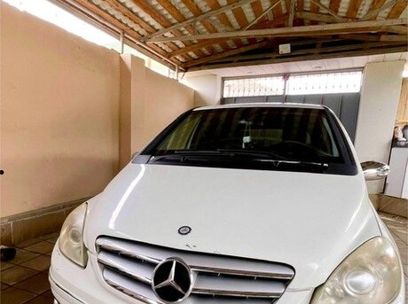 Mercedes B 170