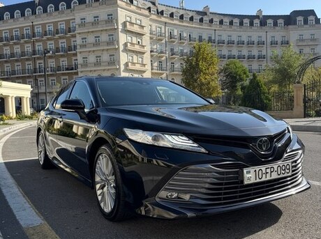 Toyota Camry 2019