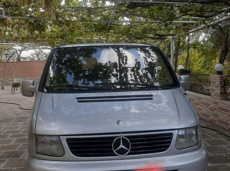 Mercedes  2000