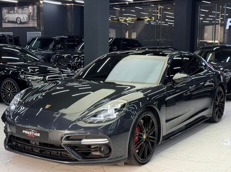 Porsche Panamera Turbo