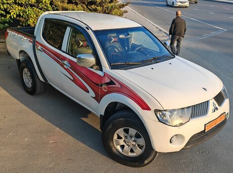 Mitsubishi L200