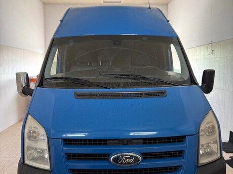 Ford Transit 2010