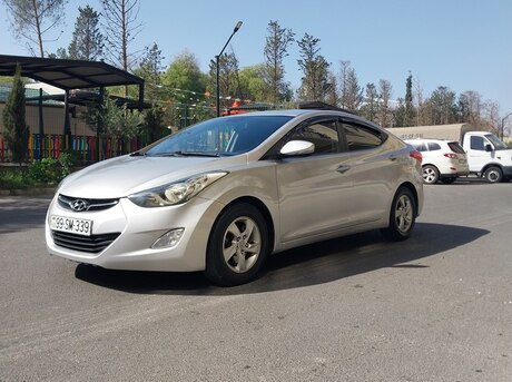 Hyundai Elantra 2011